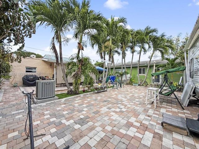 3554 SW 26th St, Miami, FL 33133
