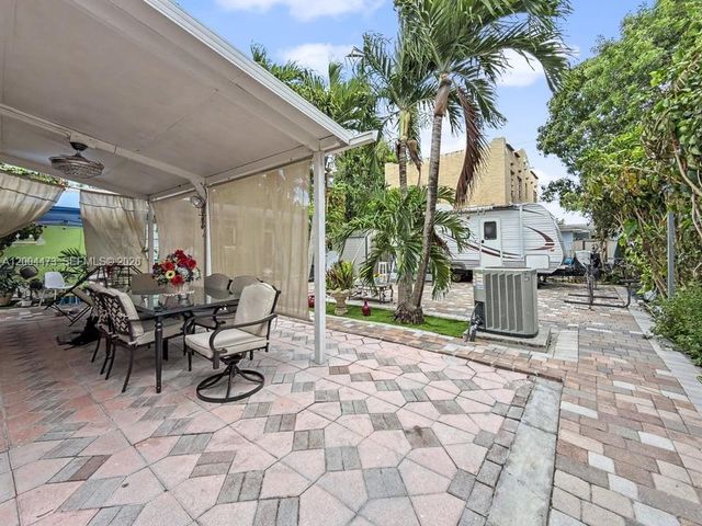 3554 SW 26th St, Miami, FL 33133