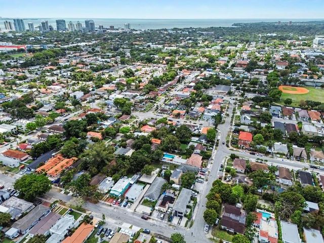 3554 SW 26th St, Miami, FL 33133