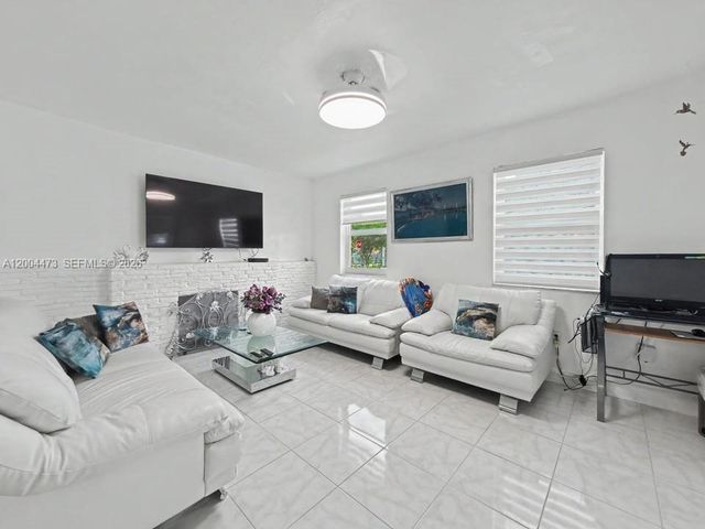 3554 SW 26th St, Miami, FL 33133