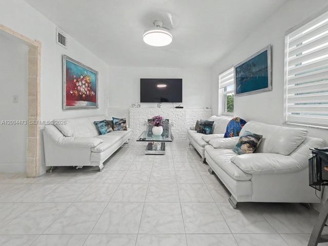 3554 SW 26th St, Miami, FL 33133