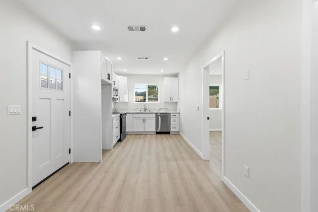 24305 Wabuska, Newhall, CA 91321