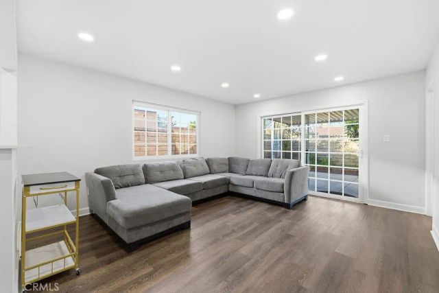 24305 Wabuska, Newhall, CA 91321