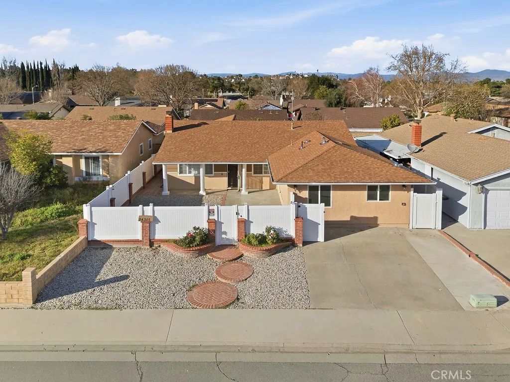 24305 Wabuska, Newhall, CA 91321
