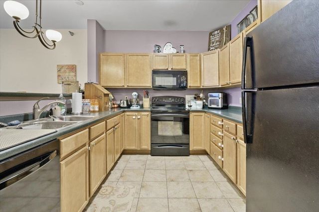 370 Farrell St Apt 306, South Burlington, VT 05403
