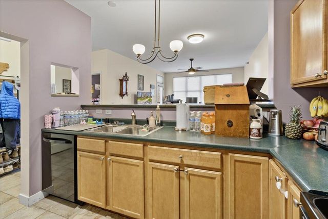 370 Farrell St Apt 306, South Burlington, VT 05403