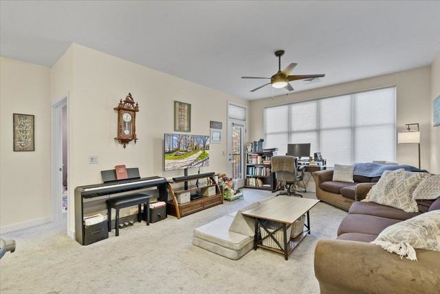 370 Farrell St Apt 306, South Burlington, VT 05403