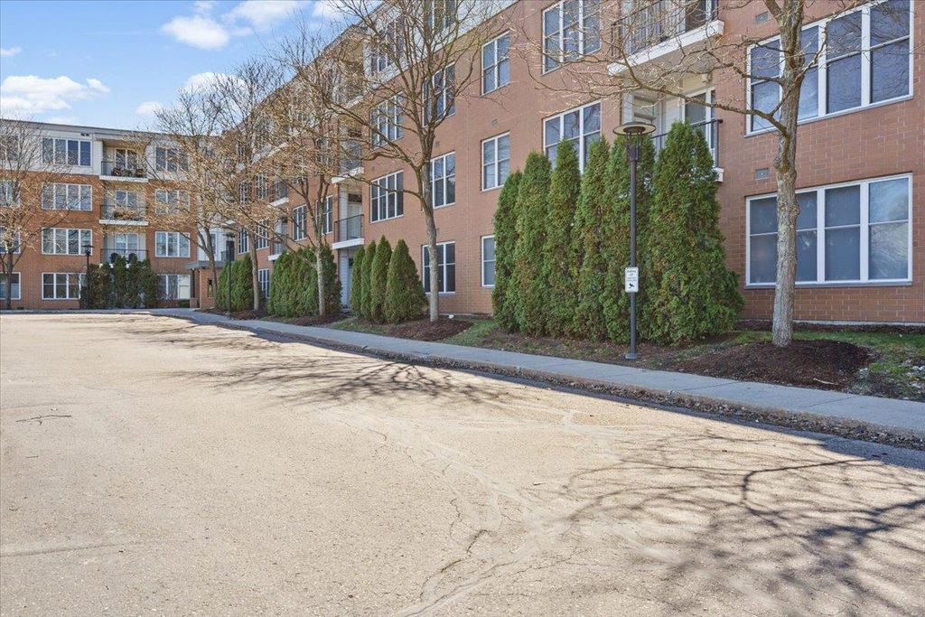 370 Farrell St Apt 306, South Burlington, VT 05403