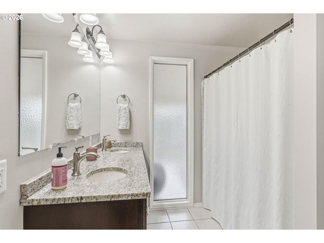 30166 SANDY Ln, Rainier, OR 97048