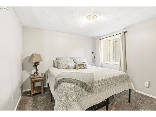 30166 SANDY Ln, Rainier, OR 97048
