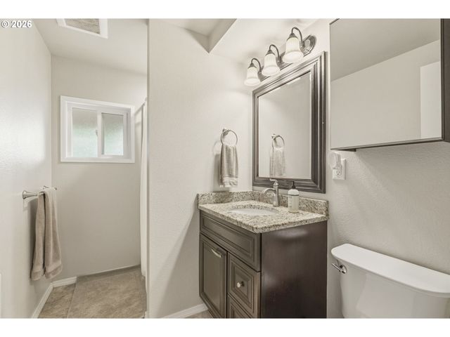 30166 SANDY Ln, Rainier, OR 97048