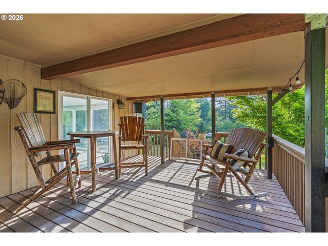 30166 SANDY Ln, Rainier, OR 97048