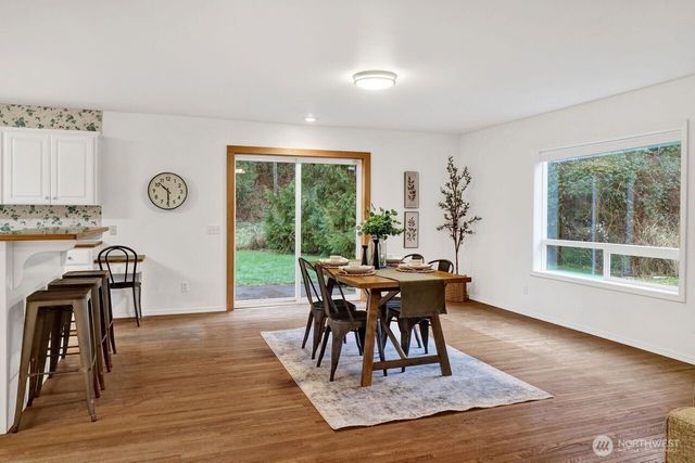 5242 Scarlett Way, Deming, WA 98244