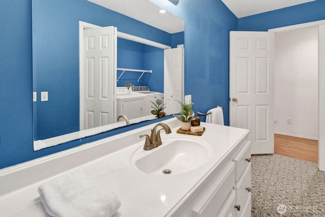 5242 Scarlett Way, Deming, WA 98244