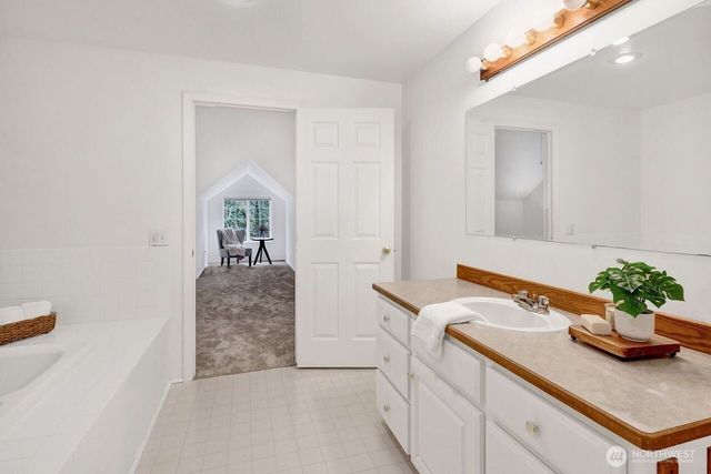 5242 Scarlett Way, Deming, WA 98244