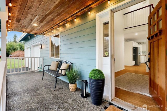 5242 Scarlett Way, Deming, WA 98244