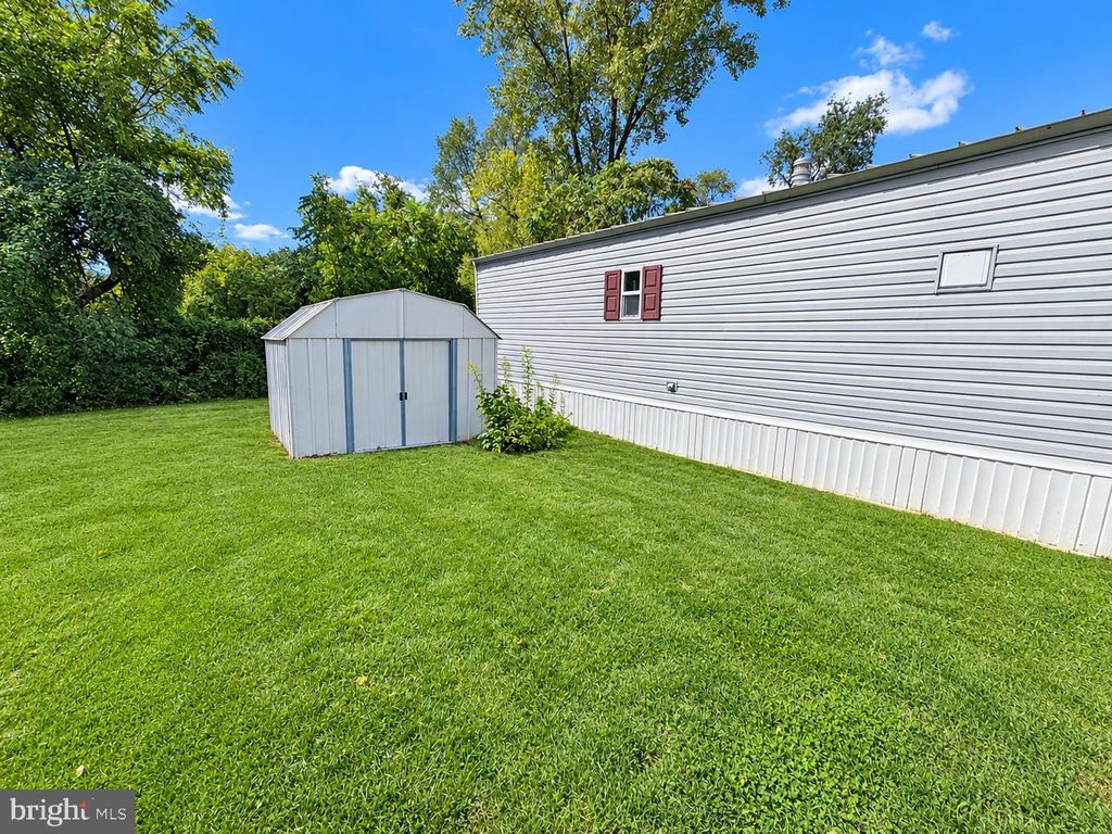 9911 LINDLEY DR, MORRISVILLE, PA 19067 — photo 4