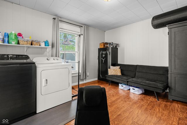 606 N Pine Street, Seymour, IN 47274