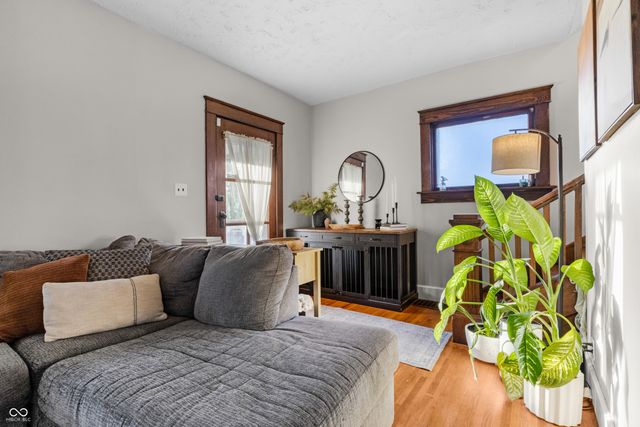 606 N Pine Street, Seymour, IN 47274