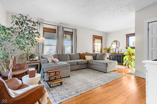 606 N Pine Street, Seymour, IN 47274