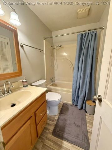 216 Sunset Drive, Charleston, WV 25301