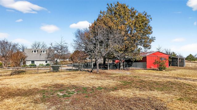 1883 S Fm 2077, Dodd City, TX 75438