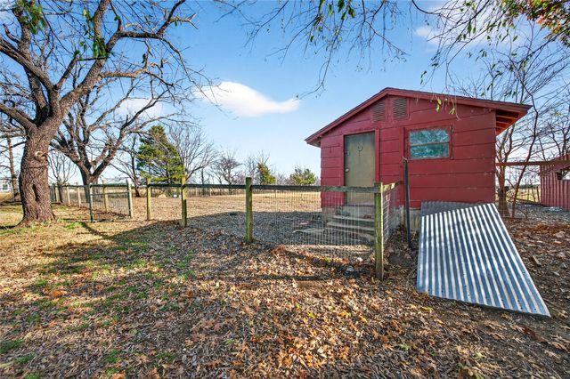 1883 S Fm 2077, Dodd City, TX 75438