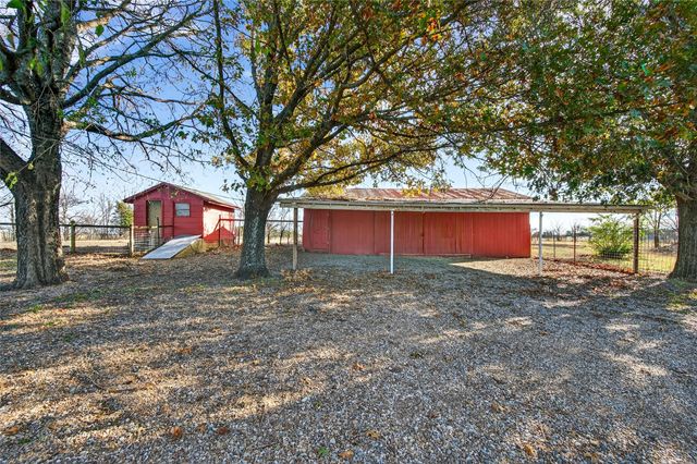 1883 S Fm 2077, Dodd City, TX 75438