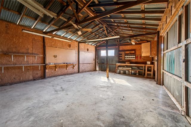 1883 S Fm 2077, Dodd City, TX 75438