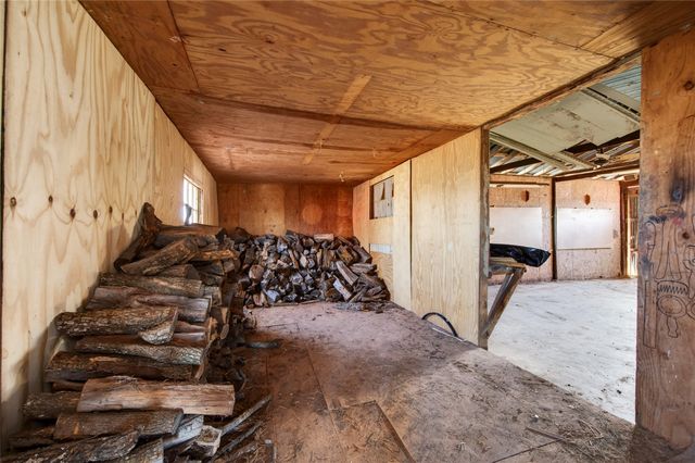 1883 S Fm 2077, Dodd City, TX 75438