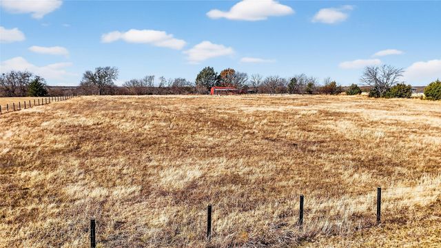 1883 S Fm 2077, Dodd City, TX 75438