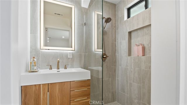 11100 Greenlawn, Culver City, CA 90230