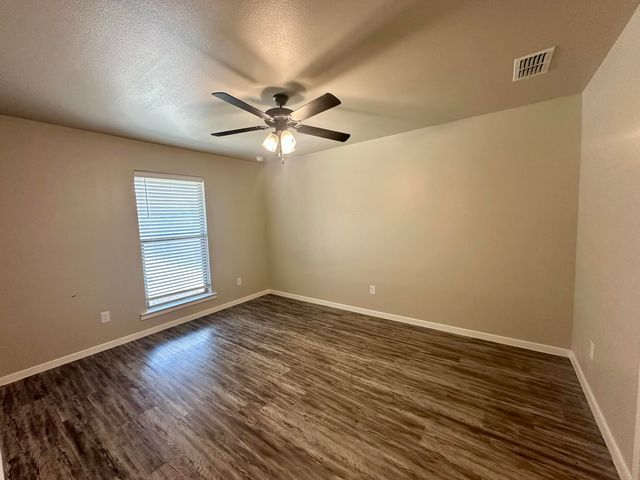 2110 N Avenue J, B, Lubbock, TX 79403