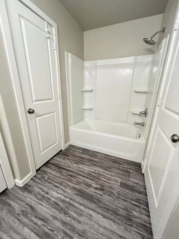 2110 N Avenue J, B, Lubbock, TX 79403