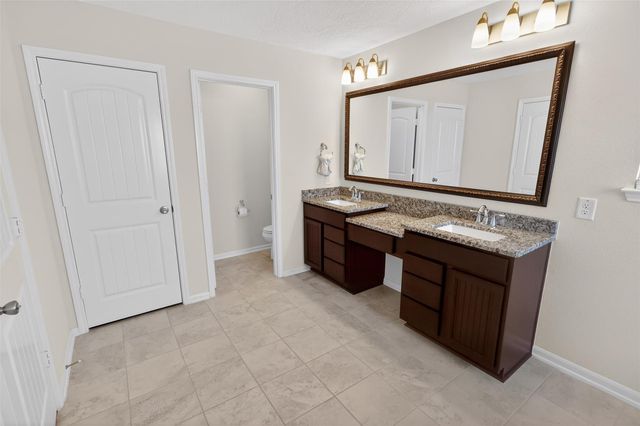 12503 Stablewood Cove Circle, Houston, TX 77044