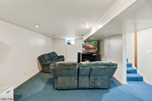 126 Martin Dr, South Plainfield Boro, NJ 07080