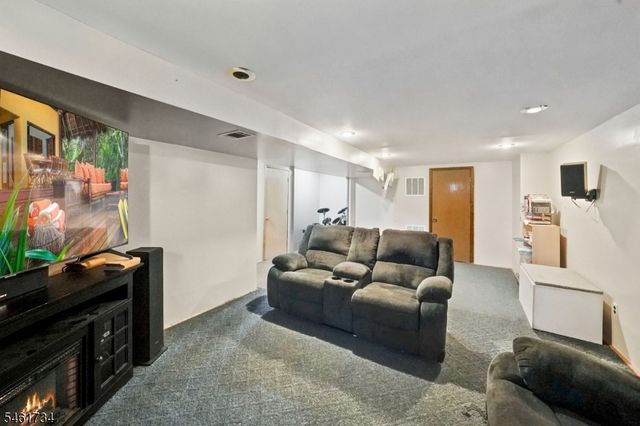 126 Martin Dr, South Plainfield Boro, NJ 07080