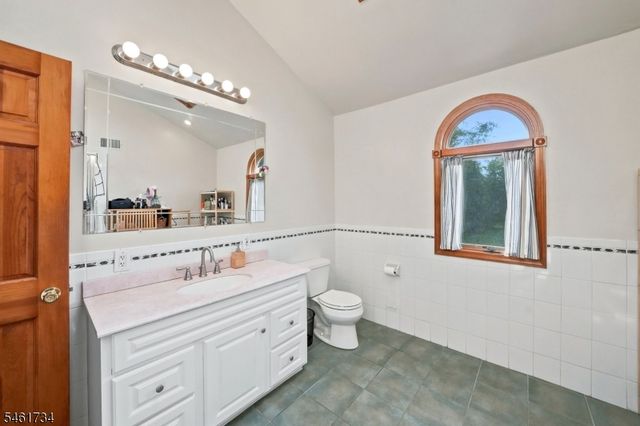 126 Martin Dr, South Plainfield Boro, NJ 07080