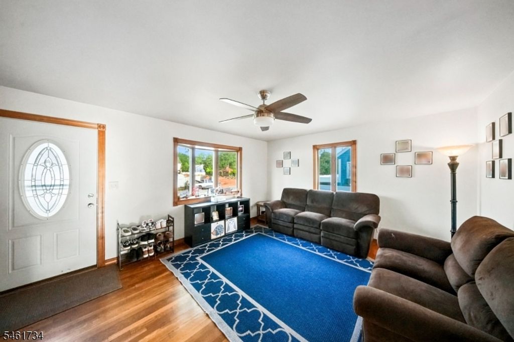 126 Martin Dr, South Plainfield Boro, NJ 07080 — photo 3