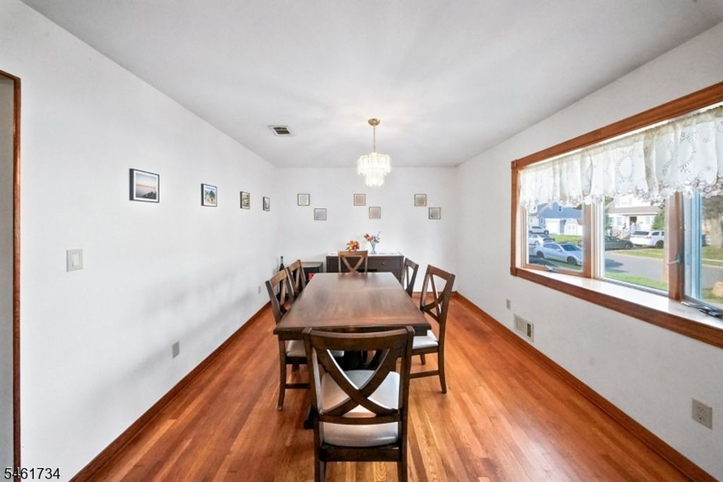 126 Martin Dr, South Plainfield Boro, NJ 07080 — photo 5
