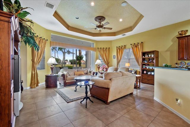 8839 Via Avellino, Lake Worth, FL 33467