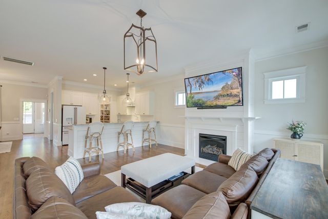 462 Bramson Court, Mount Pleasant, SC 29464
