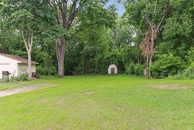 515 Farrell Street N, Maplewood, MN 55119