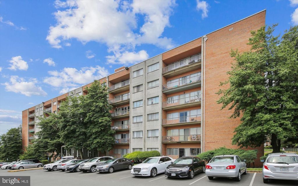 431 N ARMISTEAD ST N #311, Alexandria, VA 22312