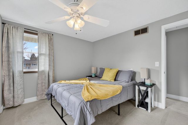 3925 TANGLEFOOT Court, Bettendorf, IA 52722