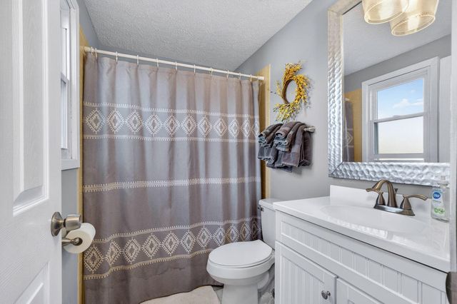 3925 TANGLEFOOT Court, Bettendorf, IA 52722