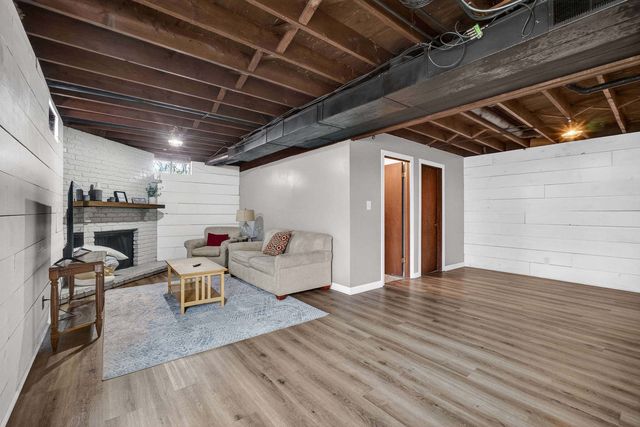 3925 TANGLEFOOT Court, Bettendorf, IA 52722