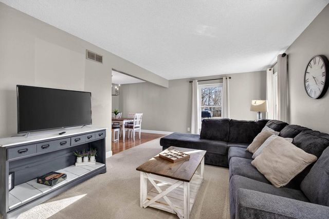 3925 TANGLEFOOT Court, Bettendorf, IA 52722