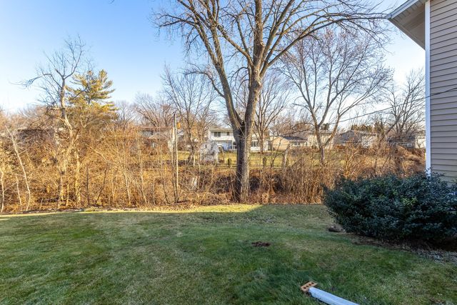 3925 TANGLEFOOT Court, Bettendorf, IA 52722