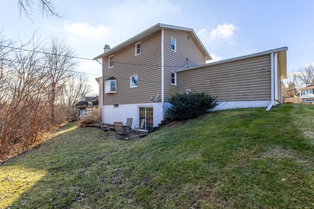 3925 TANGLEFOOT Court, Bettendorf, IA 52722